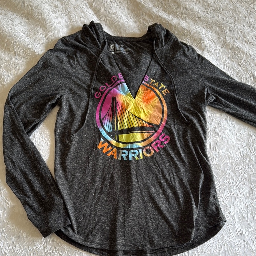 Golden State Warriors shirt with Colorful Logo